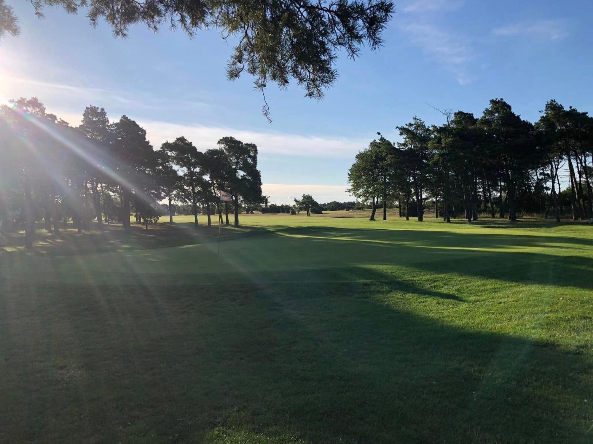 Naer Golfklubb Stugbyn Hotell Ljugarn Eksteriør bilde